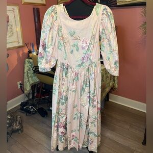 1980s pink floral cottage core midi dress Laura Ashley style (or no label)